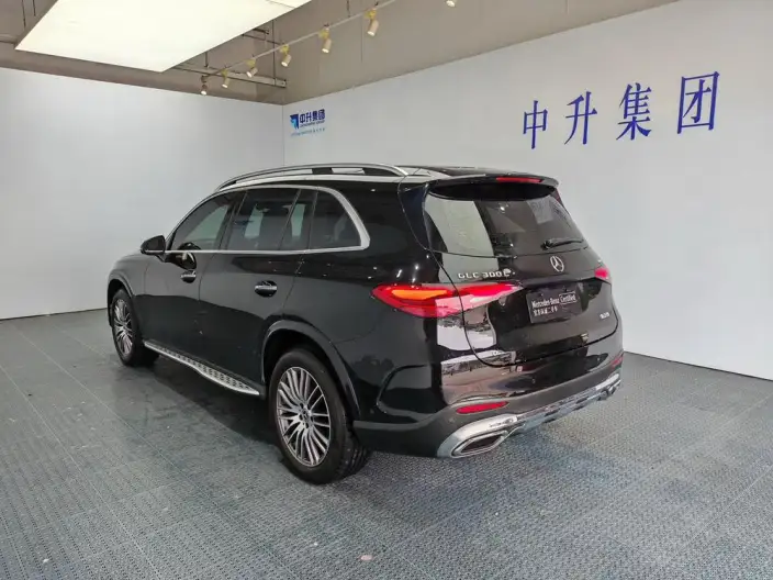 Mercedes-Benz GLC 2023 Model Facelift GLC 300 L 4MATIC Dynamic Model 5 seat – фото 5