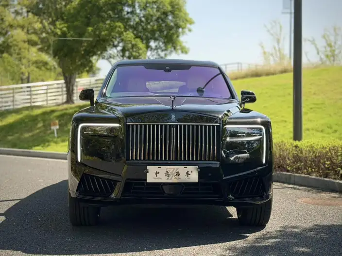 Cullinan 2025 Model Series II Black Badge