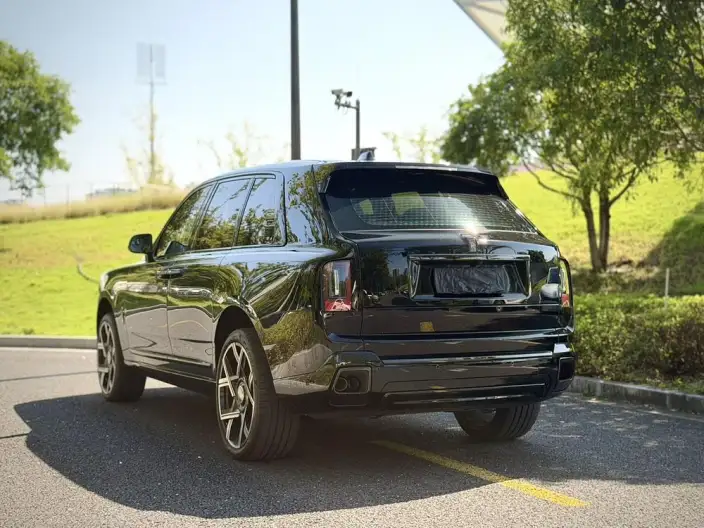 Cullinan 2025 Model Series II Black Badge
