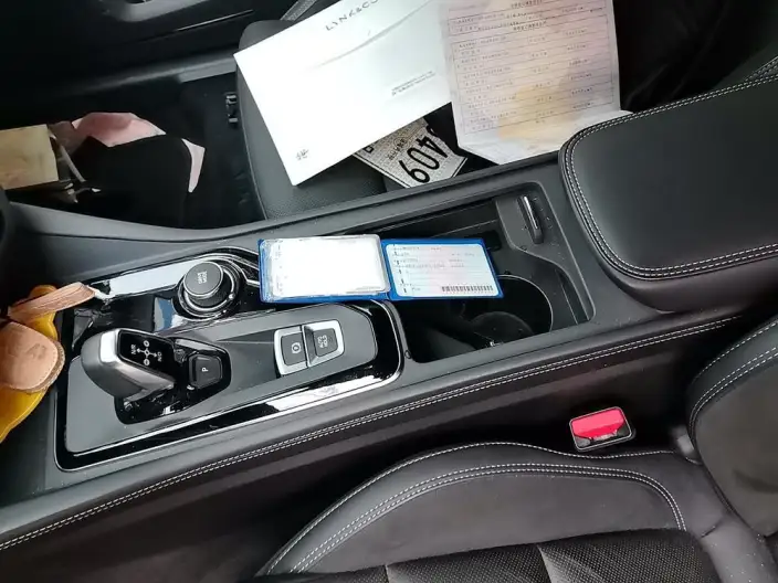 Lynk & Co 02 Hatchback 2022 Model 2.0TD Hatchback Pro – фото 9