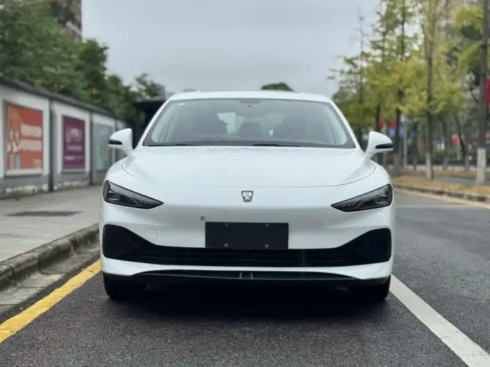 Roewe D7 DMH 2023 Model 125 Superior Edition