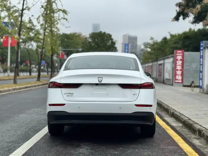 Roewe D7 DMH 2023 Model 125 Superior Edition – фото 5