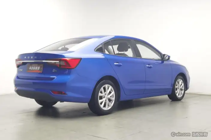 Roewe i5 2020 Model 1.5L Automatic 4G Connected Luxury Edition