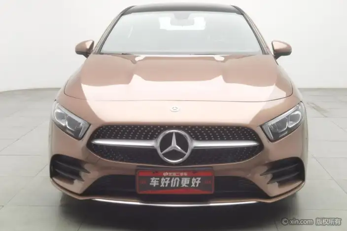 Mercedes-Benz A-class 2020 Model A 200 L Sports sedan – фото 2