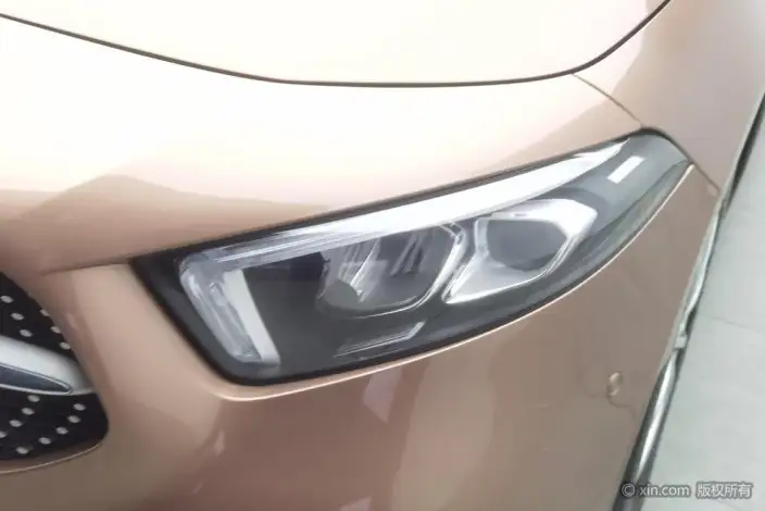 Mercedes-Benz A-class 2020 Model A 200 L Sports sedan – фото 7