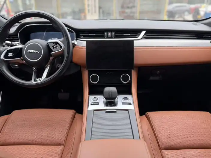 Jaguar F-PACE 2021 Model 250PS R-Dynamic S – фото 7