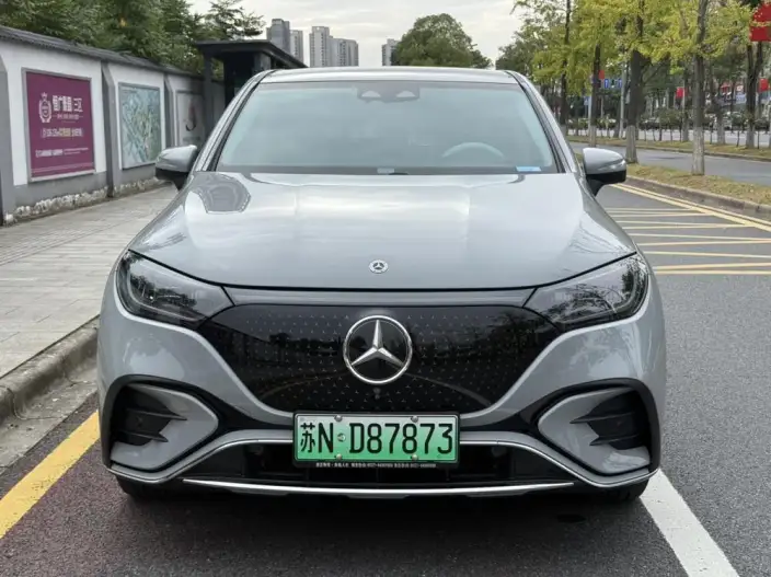 Mercedes-Benz EQE SUV 2024 Model EQE SUV 350 4MATIC Deluxe Edition – фото 2