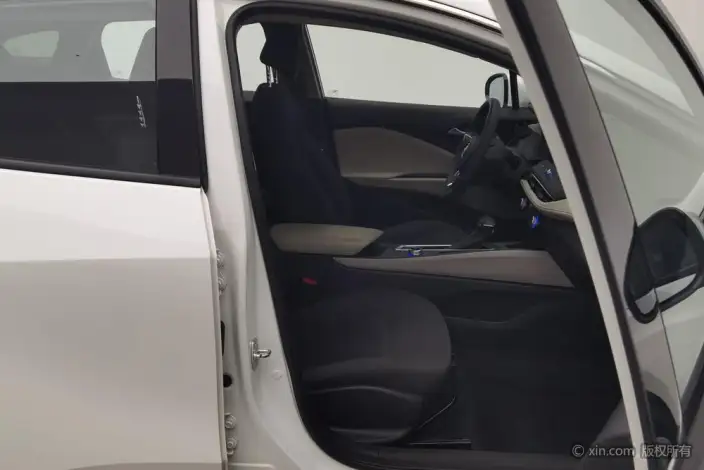 Buick Velite 6 PHEV 2022 Model Connected Fashion Model – фото 8