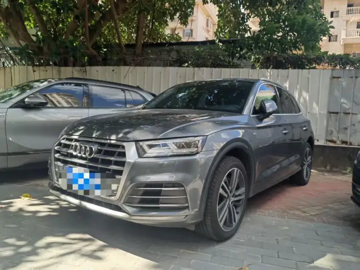 Audi Q5L 2020 Model Facelift 40 TFSI Rong Xiang Fashion Model – фото 1