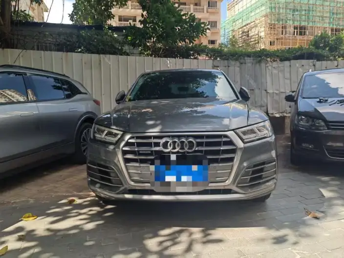 Audi Q5L 2020 Model Facelift 40 TFSI Rong Xiang Fashion Model – фото 2
