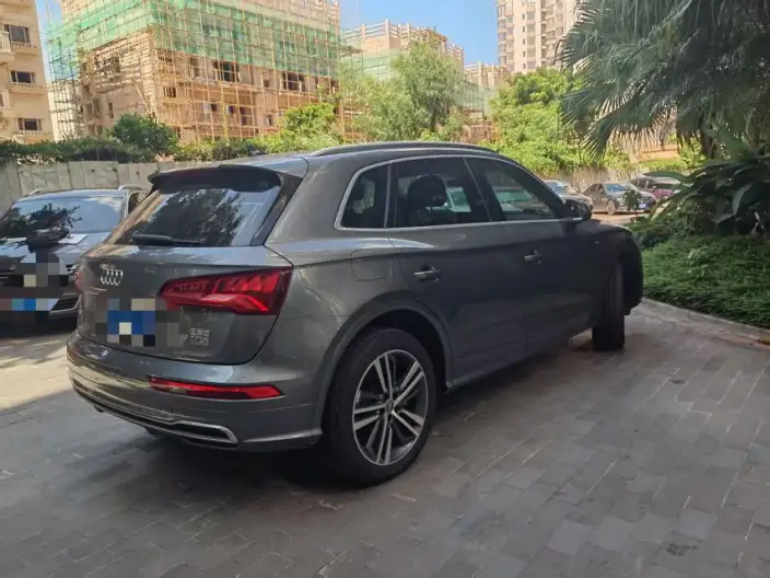 Audi Q5L 2020 Model Facelift 40 TFSI Rong Xiang Fashion Model – фото 6