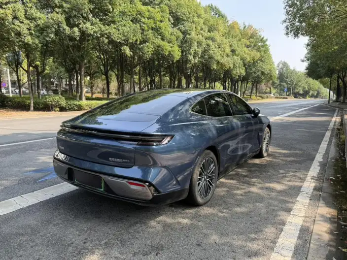 Geely Galaxy E8 PHEV 2025 Model 130km EM-i Premium Edition – фото 6