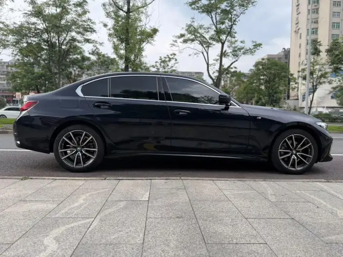 BMW 3 Series 2023 Model 320Li M Sports Set – фото 8