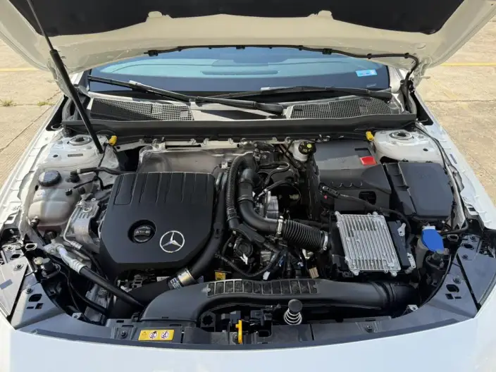Mercedes-Benz A-class 2025 Model A 180 L – фото 9