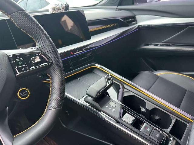 MG5 Scorpio 2022 1.5T Trophy Sport Flagship – фото 5