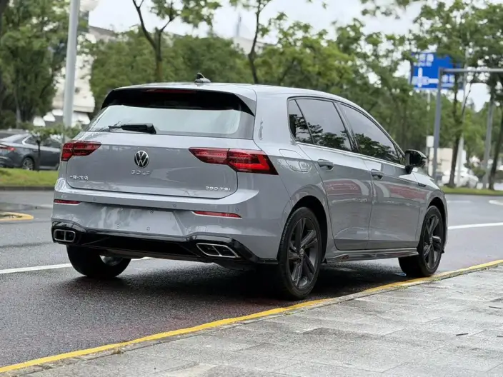 Volkswagen Golf 2023 Model 280TSI DSG R-Line Lite – фото 7