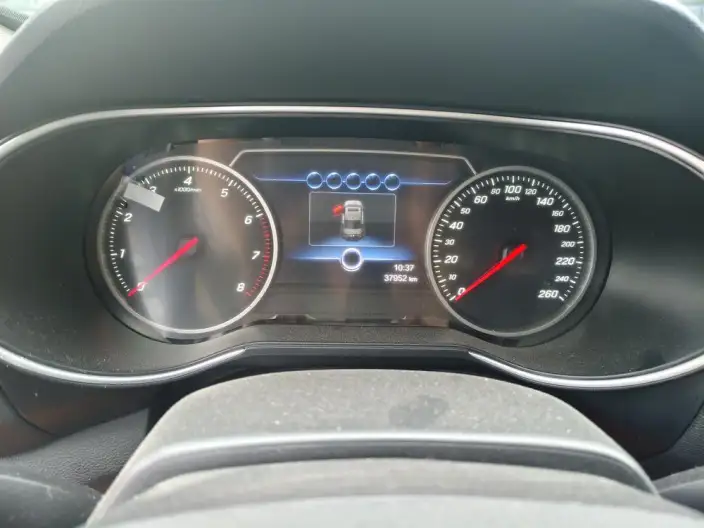 Hongqi H5 Classic 2022 Model Classic Model 1.8T Automatic Smart Flag Enjoy Edition – фото 7