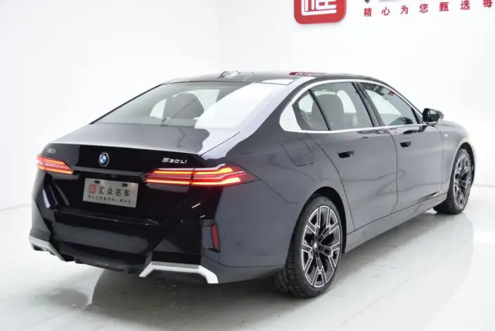 BMW 5 Series 2025 Model 530Li Exclusive Model M Sports Set – фото 6