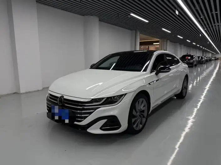 Volkswagen CC 2023 Model 380TSI Eye-catching version – фото 1