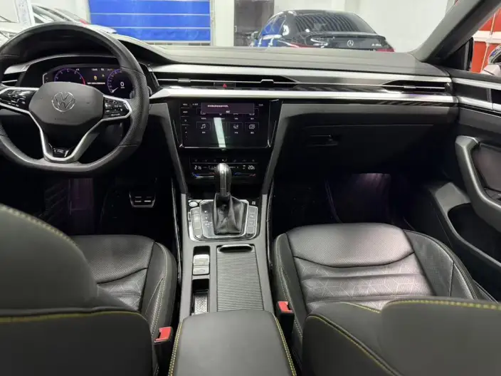 Volkswagen CC 2023 Model 380TSI Eye-catching version – фото 9