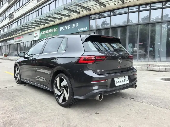 Volkswagen Golf GTI 2023 Model 380TSI DSG GTI – фото 4