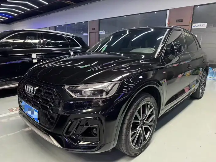 Audi Q5L 2023 Model 45T Luxury Dynamic Model – фото 1
