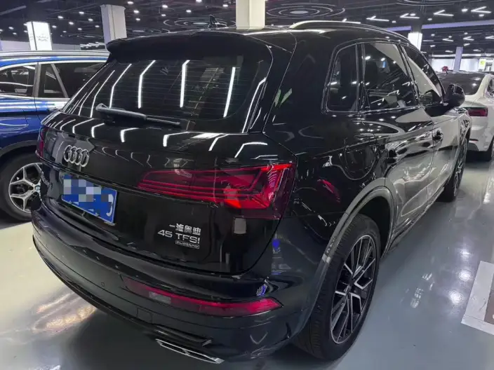 Audi Q5L 2023 Model 45T Luxury Dynamic Model – фото 5