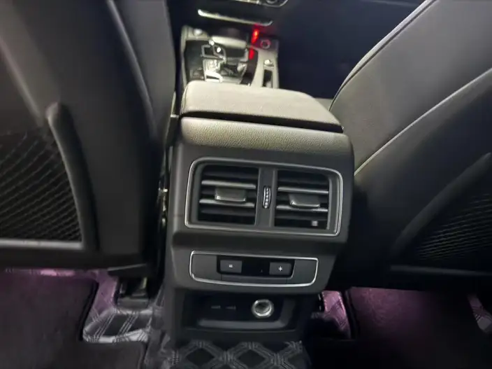 Audi Q5L 2023 Model 45T Luxury Dynamic Model – фото 9