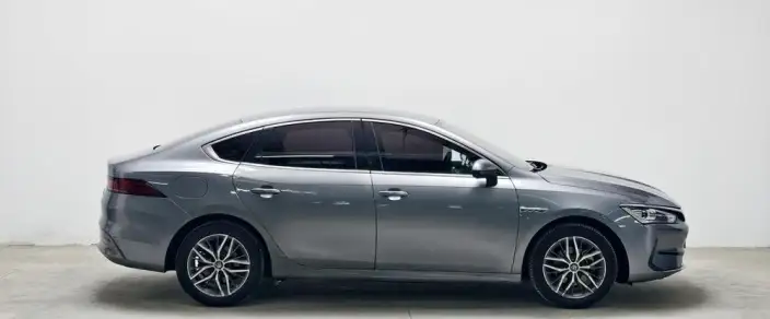 Qin Plus EV 2024 Model Honor Edition 510KM Leading Model – фото 8