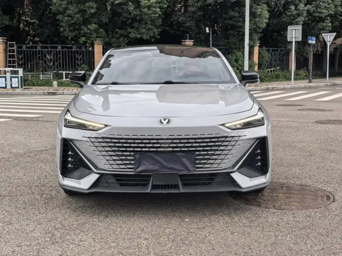 Changan UNI-V 2022 Model 1.5T Noble Model