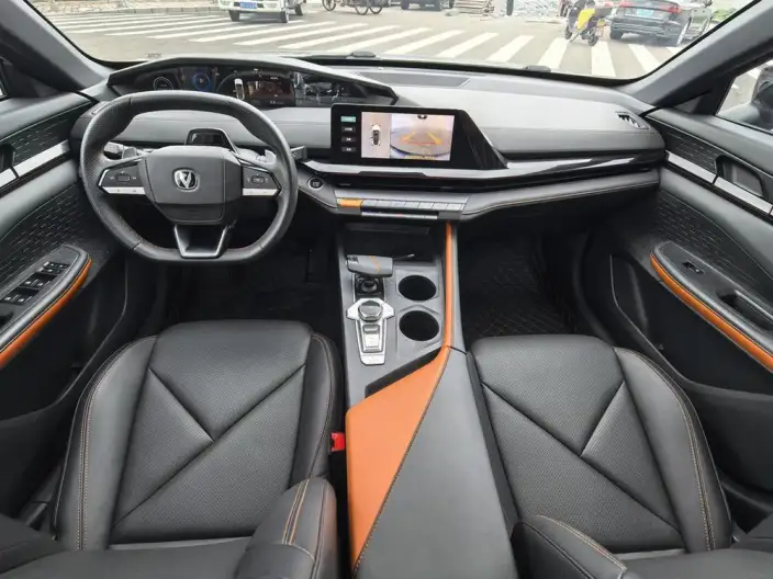 Changan UNI-V 2022 Model 1.5T Noble Model – фото 10