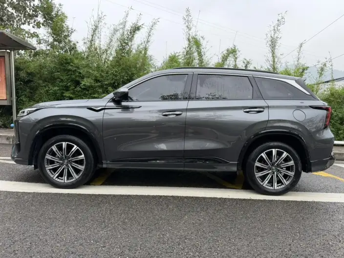 Changan CS75 PLUS 2023 Model Third generation 1.5T Automatic Noble Model