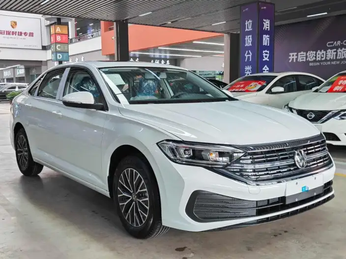 Volkswagen Sagitar 2025 Model 200TSI DSG Flying Version – фото 3
