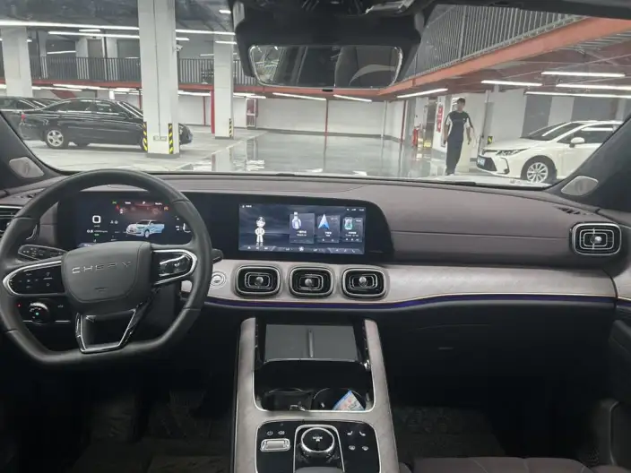 Chery Tiggo 9 2025 Model 2.0T AT 2WD Exclusive Edition – фото 7