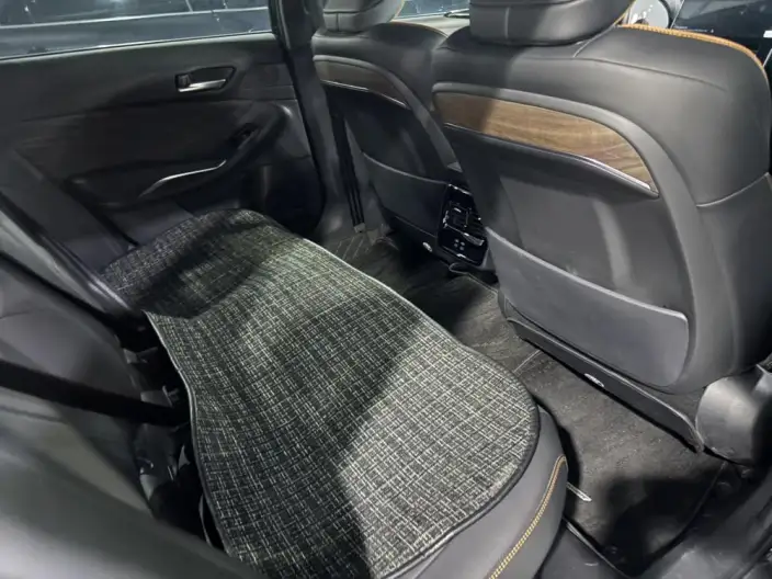 Toyota Avalon 2024 Model Intelligent Hybrid 2.0L E-CVT Deluxe Edition – фото 7