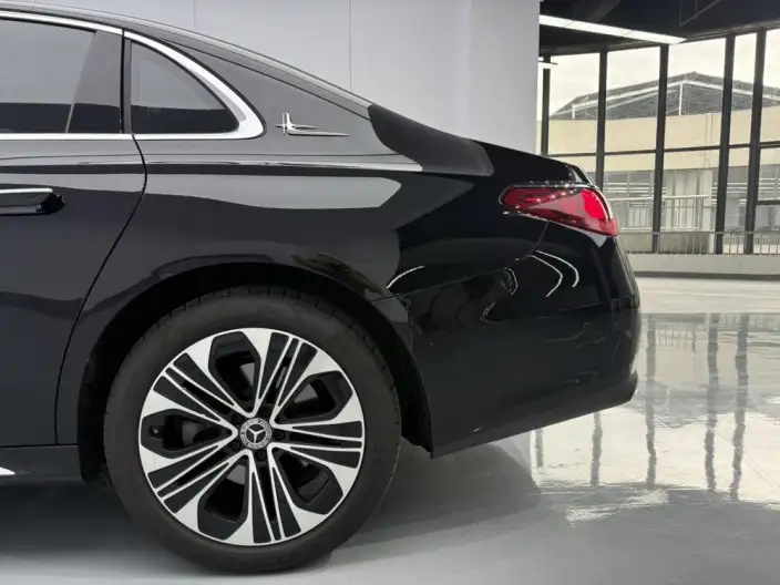 Mercedes-Benz E-Class 2025 Model E 300 L Luxury Model sedan – фото 8