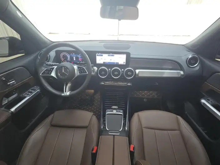 Mercedes-Benz GLB 2025 Model GLB 200 Dynamic Model – фото 9