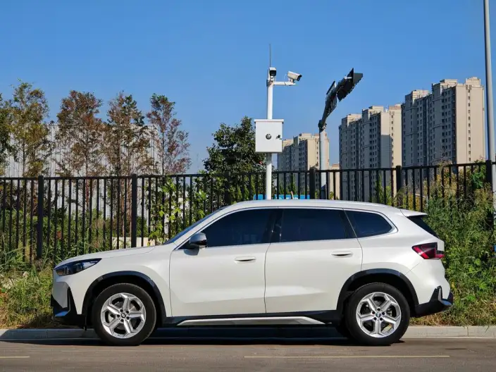 BMW X1 2023 Model sDrive20Li X Design Set – фото 3