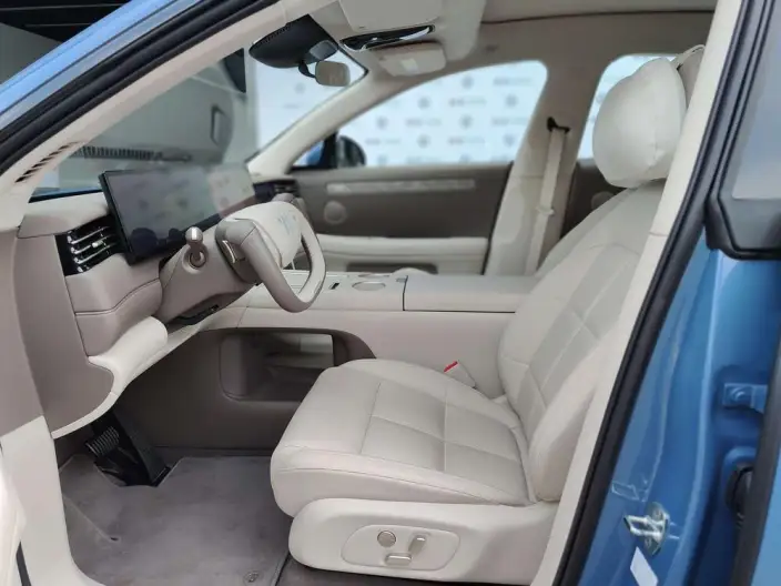 IM LS6 2026 Model EV Max – фото 10