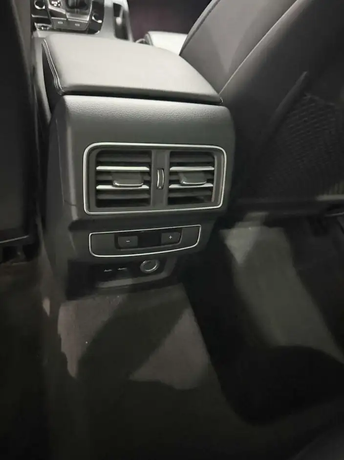 Audi Q5L 2024 Model 40TFSI Fashion Dynamic Model – фото 8