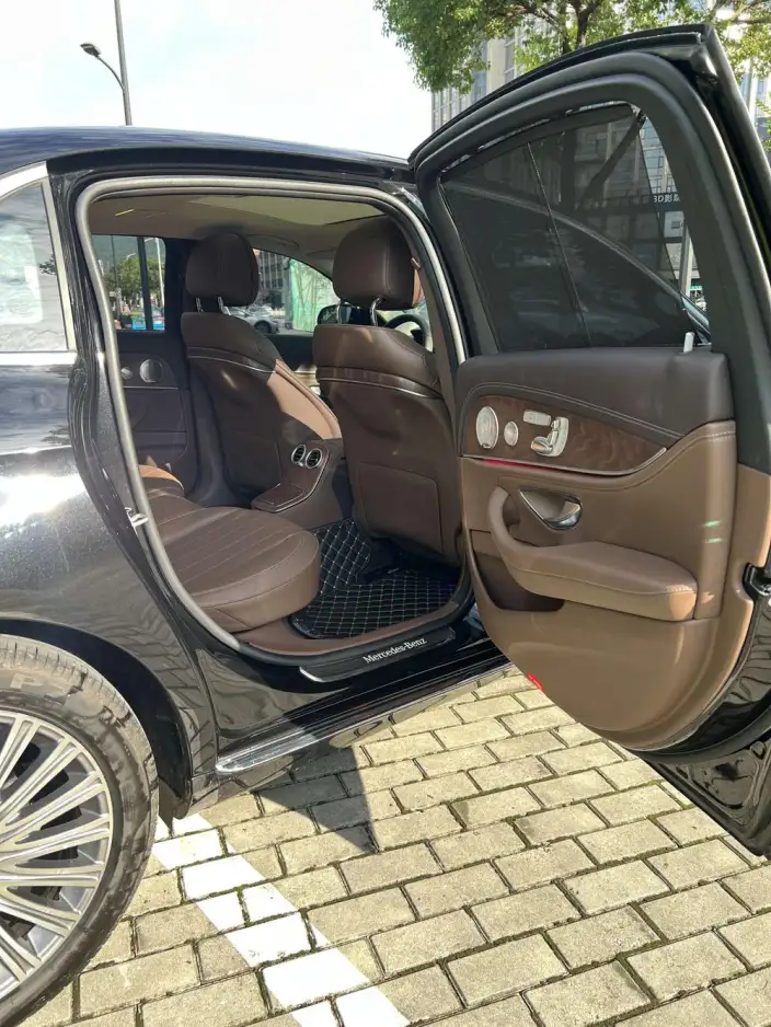 Mercedes-Benz E-Class 2023 Model E 300 L Luxury Model sedan – фото 7