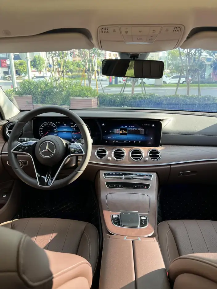 Mercedes-Benz E-Class 2023 Model E 300 L Luxury Model sedan – фото 9