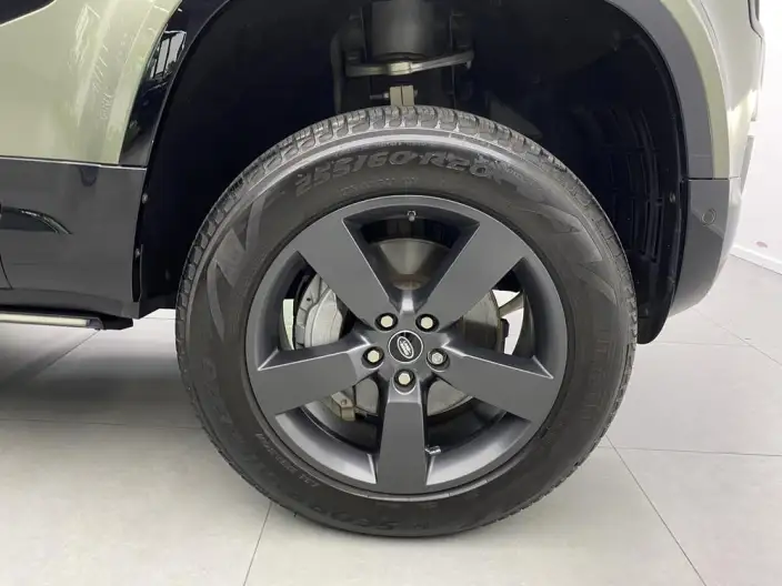 Land Rover Defender 2021 Model 110 P400 X-Dynamic HSE – фото 5