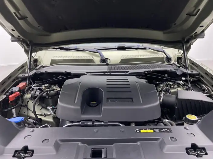 Land Rover Defender 2021 Model 110 P400 X-Dynamic HSE – фото 6