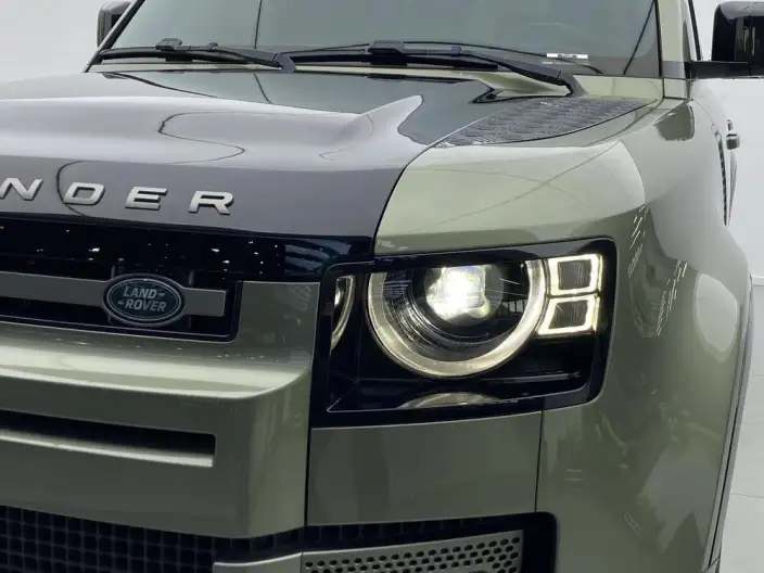 Land Rover Defender 2021 Model 110 P400 X-Dynamic HSE – фото 7