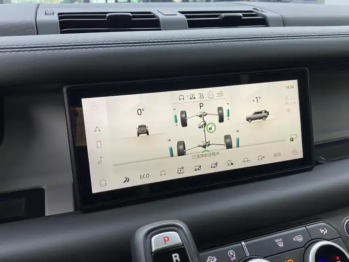 Land Rover Defender 2021 Model 110 P400 X-Dynamic HSE – фото 10