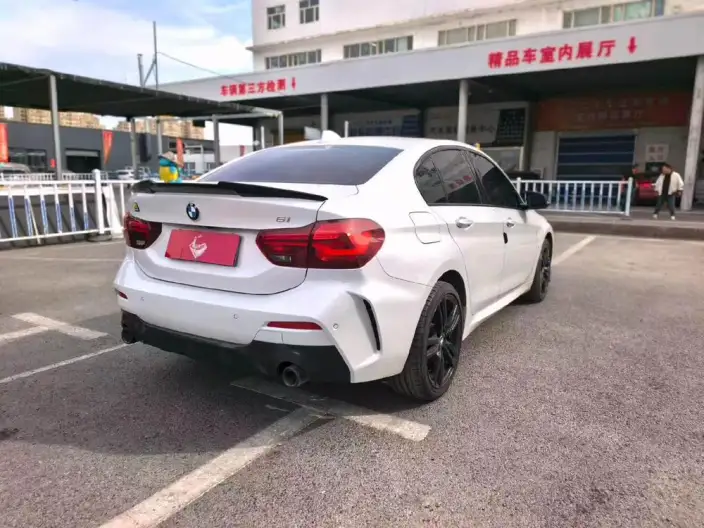 BMW 1 Series 2023 Model 125i M Sports Night Edition – фото 6