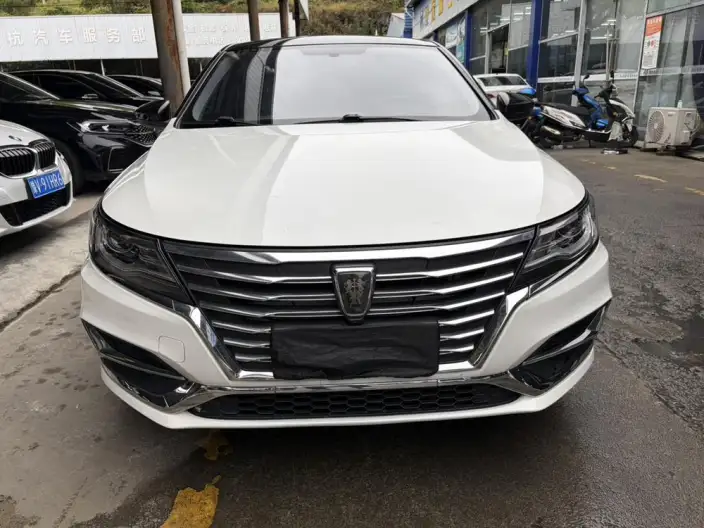Roewe i6 Classic 2020 Model PLUS 1.6L CVT 4G Connected Honor Ultimate Edition