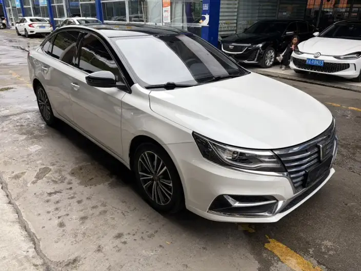 Roewe i6 Classic 2020 Model PLUS 1.6L CVT 4G Connected Honor Ultimate Edition