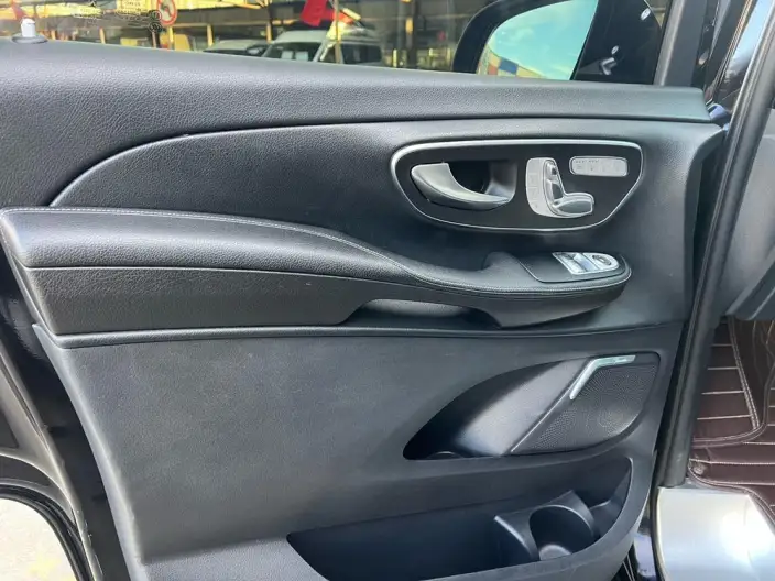 Mercedes-Benz V-Class 2020 Model V 260 Premium Edition – фото 8
